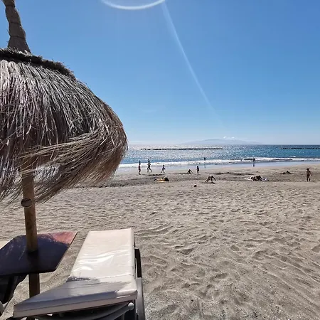 아파트 Home2book Calm Living With Terraces 아데제