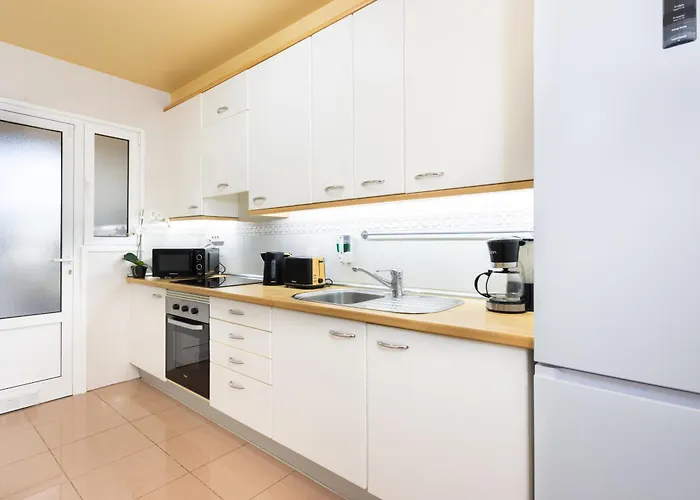 Home2book Calm Living With Terraces 아파트